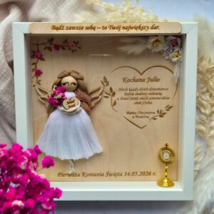 Pamiątka na kumunie święta dla dziewczynki